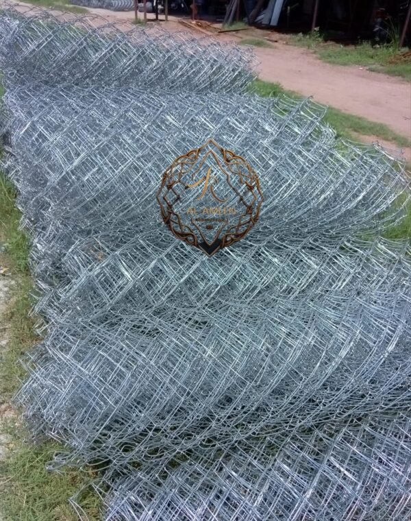 Chainlink fence [ 4.5 inch size by 9 -10-11-12 guage ]